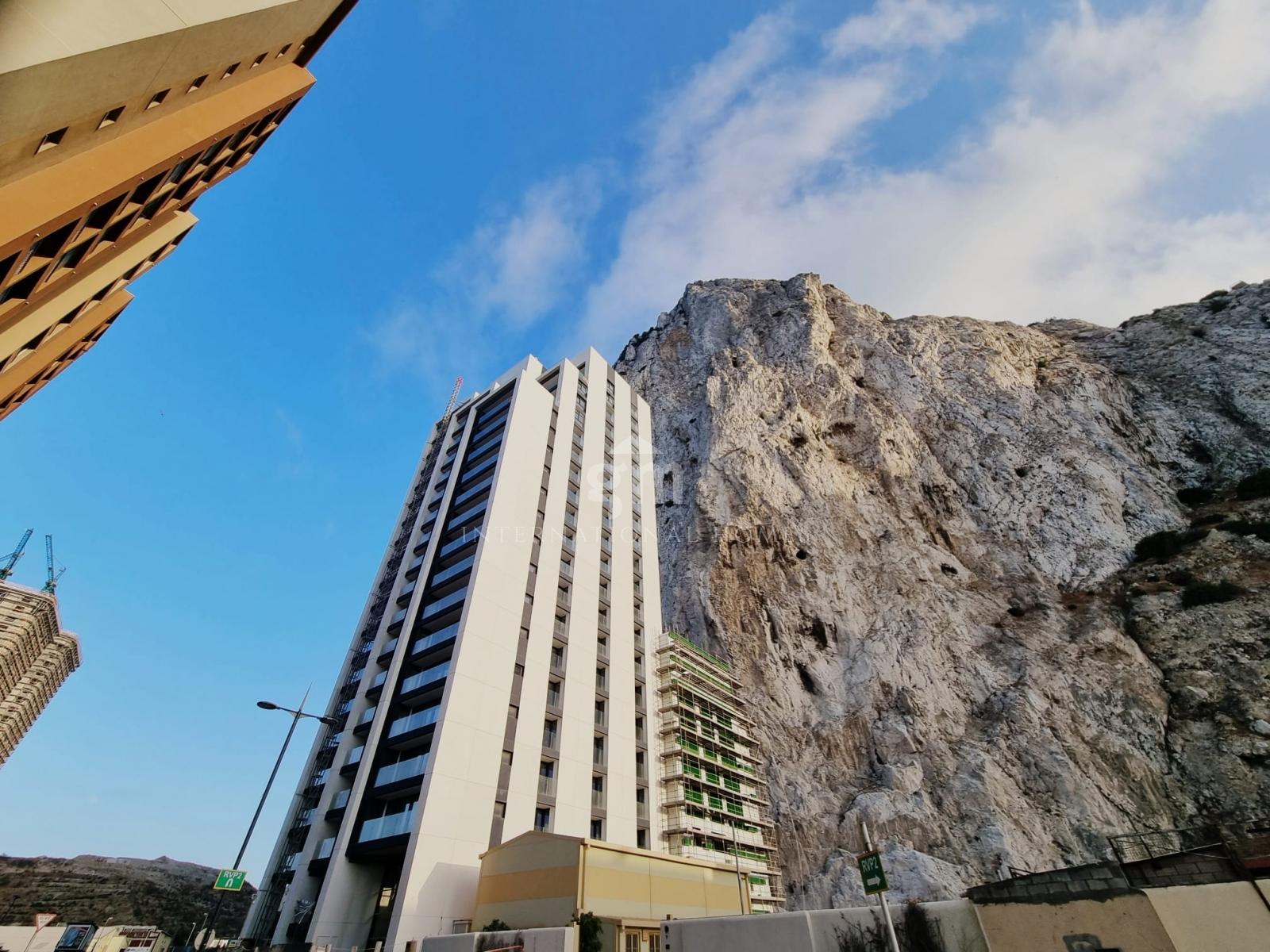 Image of E1