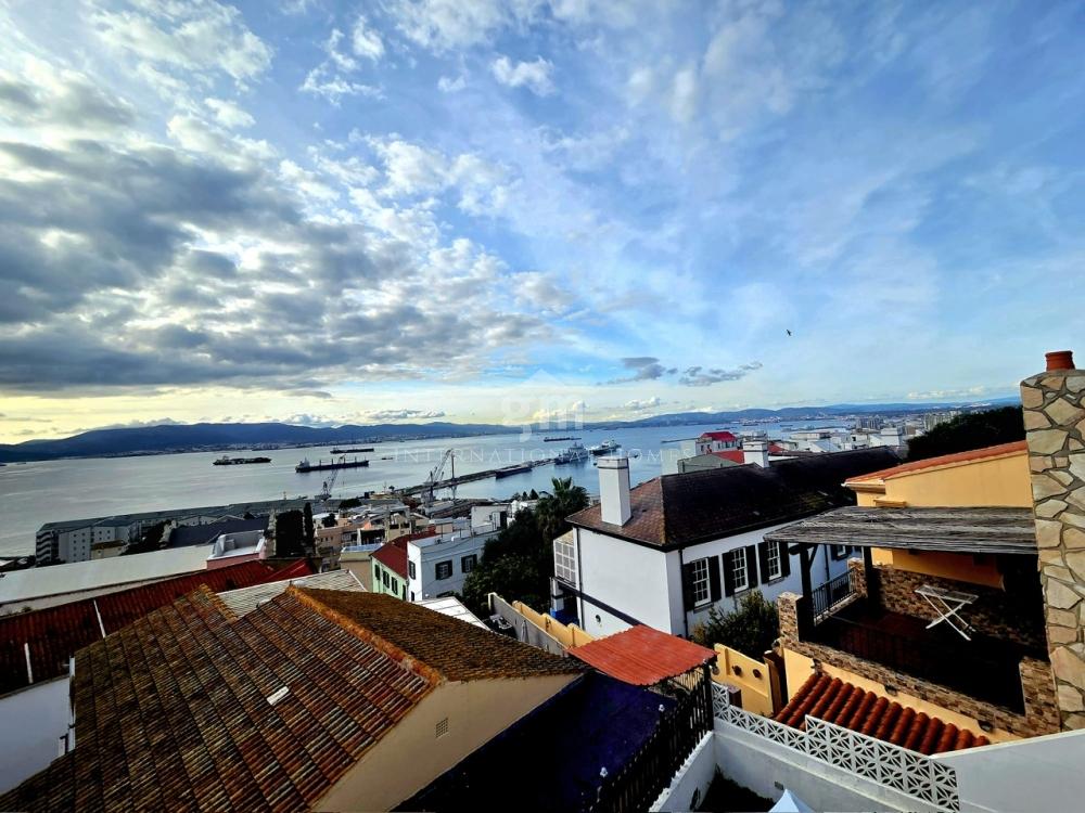 Image of Europa Road